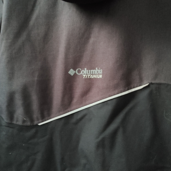 Kids Columbia Titanium Charcoal Grey & Black Ski Jacket ~ Size M (10-12) - Picture 10 of 16